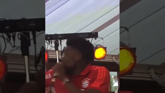 Альфонсо Дэвис, она же Уитни Хьюстон | Alphonso Davies aka Whitney Houston 🤣 смотреть онлайн