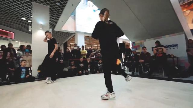 Видео: победитель финала III этапа Кубка по Брейк-дансу B-boy MatveyChan «TOP GROOVE – 2019» смотреть онлайн