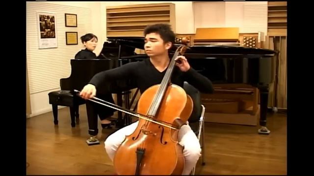 Hsieh Meng Feng plays the Dvorak Cello Concerto Second Movement смотреть онлайн