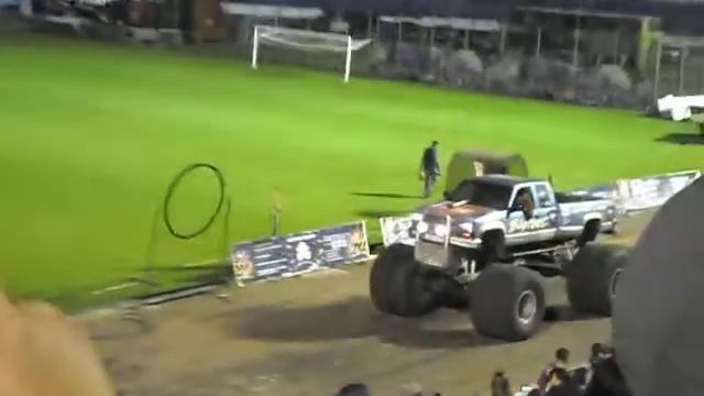 Шоу "Каскадеров Воронеж" / Большой BigFoot смотреть онлайн