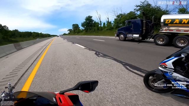 2021 BMW M 1000 RR -vs- CBR 1000RR-R Fireblade SP! смотреть онлайн