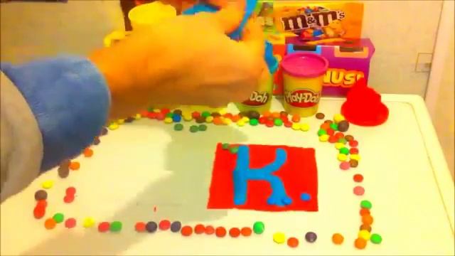 МИСС КЭТИ и МИСТЕР МАКС Логотип канала из Play Doh Mister Max and Miss Katy with смотреть онлайн