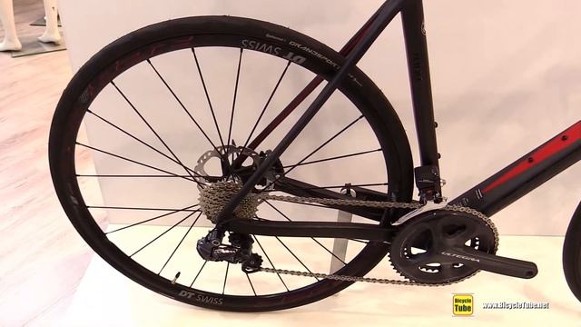 2017 Merida Scultura 7000 Disk Road Bike - Walkaround - 2016 Eurobike смотреть онлайн