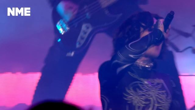 Bring Me The Horizon perform 'MANTRA' at the BandLab NME Awards 2022 смотреть онлайн