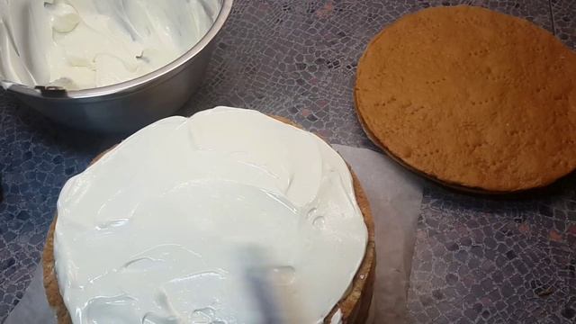 Торт медовик , Как собрать торт ( медовик ) ,Собираем медовый торт смотреть онлайн