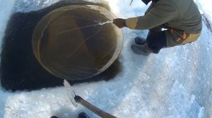 ЛЮТАЯ РЫБАЛКА НА ПАУК ПОДЪЕМНИК! ЧЕРНЫЕ ДЫРЫ ПОЛНЫЕ РЫБЫ!  Рыбалка на паук. АНЧОУС!