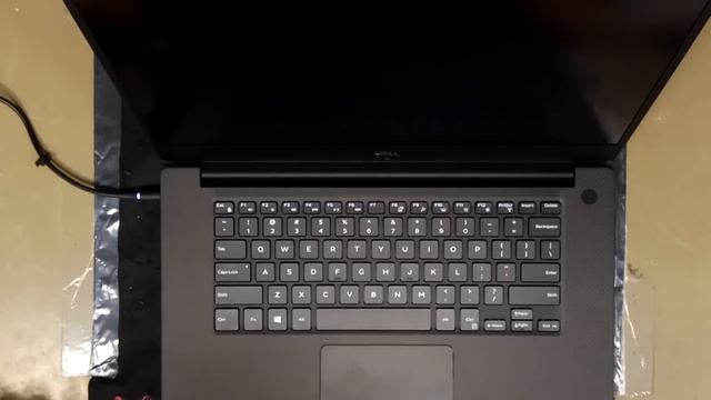 Dell XPS 15 9570 (2018) Unboxing Teardown смотреть онлайн