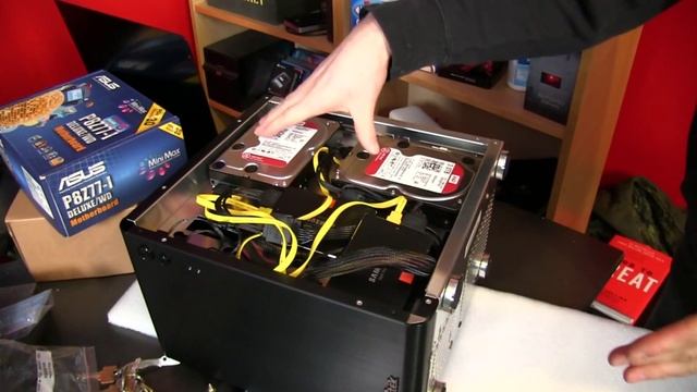 GTX Titan Small Form Factor Gaming PC Build Guide Linus Tech Tips смотреть онлайн