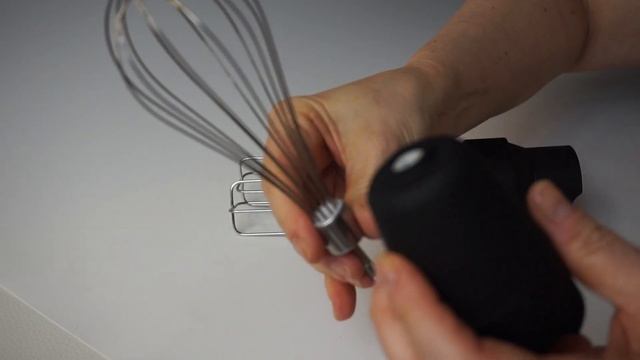 Review Cecotec batidora de mano Power Titan Black 1200 XL. смотреть онлайн