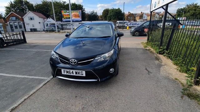 TOYOTA AURIS смотреть онлайн