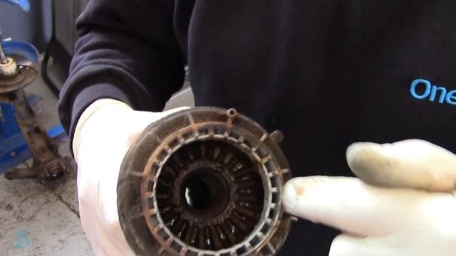 Ford Mondeo MK4 Front Top Strut Bearings Clunk as Steering Turned смотреть онлайн