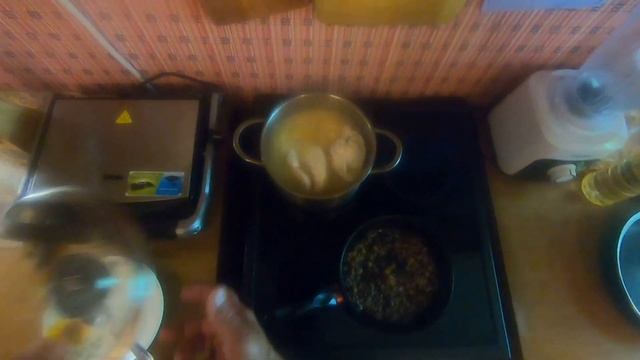 ГОРОХОВЫЙ суп с МЯСОМ на КОПЧЁНОМ сале! смотреть онлайн