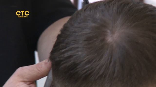 Полсотни стрижек за полдня: челябинского барбера не остановить смотреть онлайн