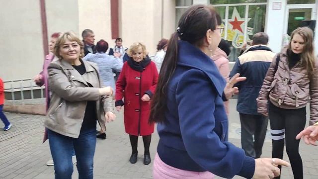 Я на губах оставлю вкус любви.......07.05.23 Гомель парк Луначарского ? смотреть онлайн