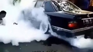 Мерседес Е 500 Волчок.