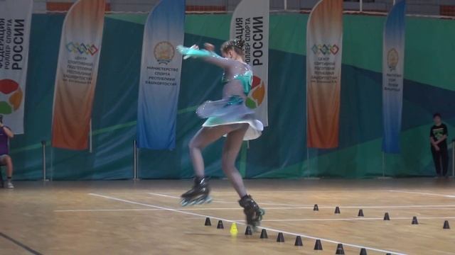 13 место. Ожиганова Алиса. ПР Юниорки. Фристайл Слалом Классика. 2023. смотреть онлайн