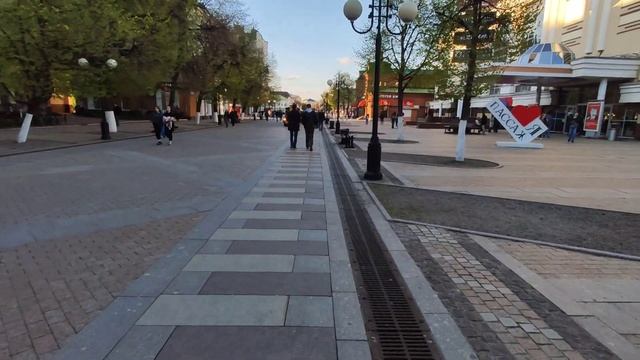 RUS:4К Прогулка по улице Московская,Пенза ENG:4K Walking along Moskovskaya Street, Penza(5 MAY 2021 смотреть онлайн