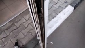 Как открыть дверь, если заклинил замок