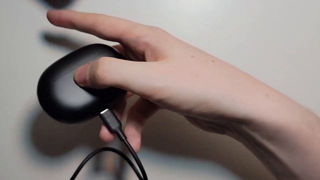 How to Charge Beats Studio Buds & Check Battery %! смотреть онлайн