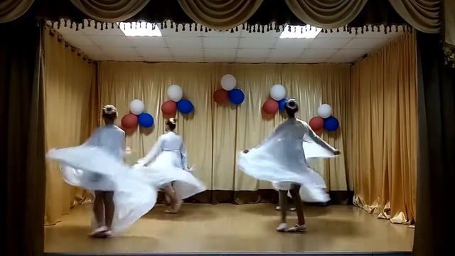 Хореографический ансамбль "Пилигрим". Танец "Вальс цветов" смотреть онлайн