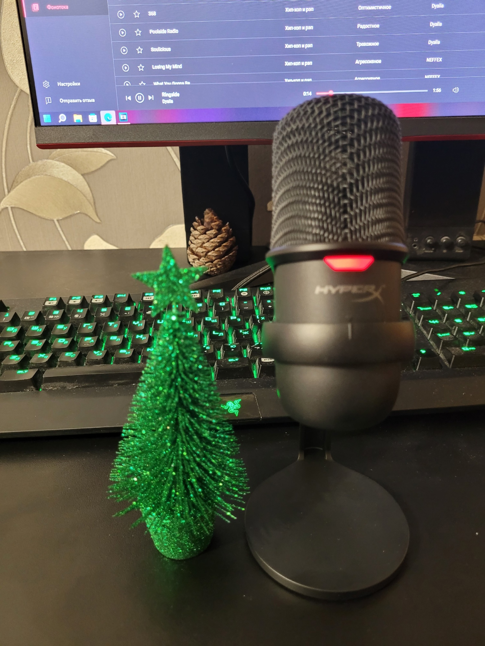 Решил повысить качество звука в новом году ?. Распаковка HyperX Solocast. #shorts смотреть онлайн