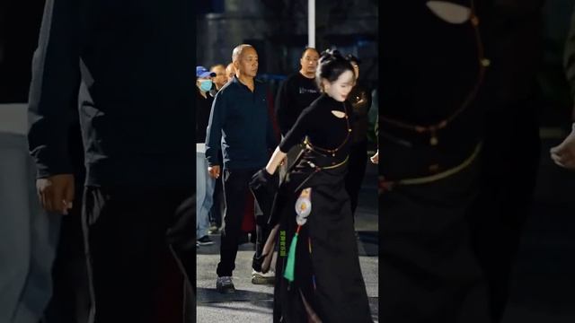 Tibetan Girls And Guys From Yongji Team, Graceful Tibetan Dance