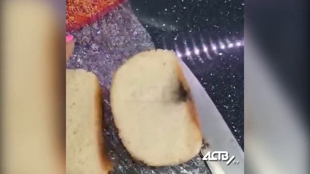 Сахалинка купила нарезной батон, попыталась порезать, а он взорвался смотреть онлайн