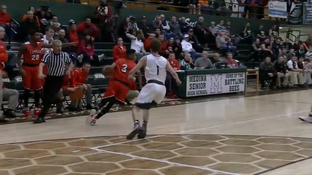 Elyria, Antonio Blanton shock Medina at the buzzer смотреть онлайн