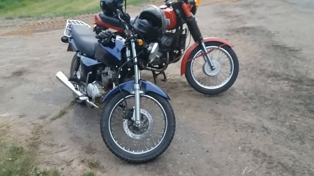 Ява против Минск Д4 125 Jawa vs M1NSK D4 125(Гонки на мотоциклах) смотреть онлайн