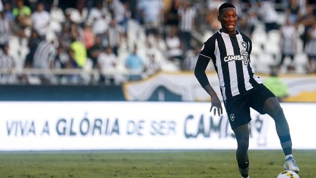 Roger Flores detecta o motivo da vitória do Botafogo e enfatiza: Patrick de Paula não pode ser banc смотреть онлайн