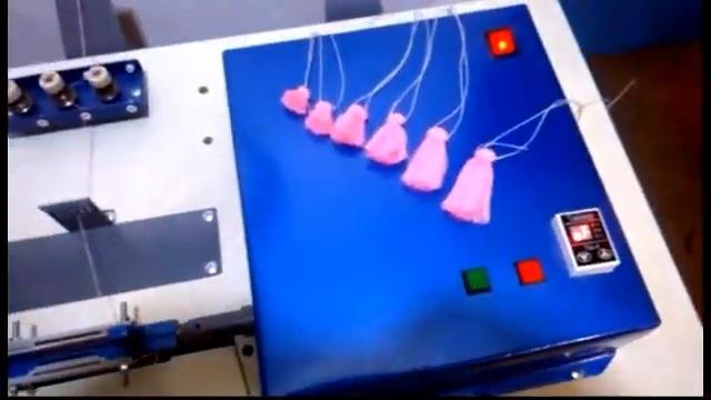 Помпонная машина 2017 года. Кисточки из пряжи