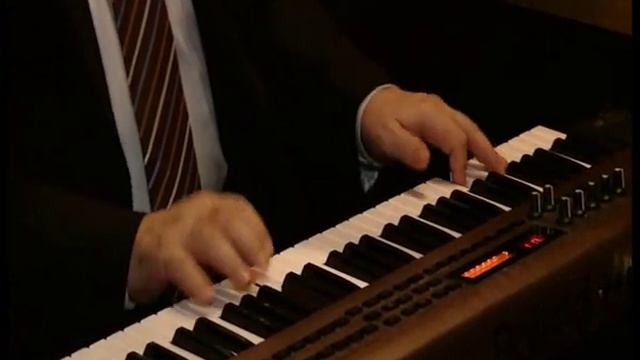 Армянские музыканты в Москве, Аккордеонист Артём Арутюнян - "Samba de Van Nuys" смотреть онлайн