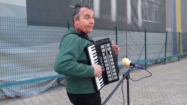 Уличный Аккордеонист - Ив Монтан - Под Небом Парижа - Кавер На Аккордеоне смотреть онлайн