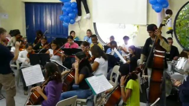 Casa do Zezinho - Orquestra Toca Zezinho 2 смотреть онлайн