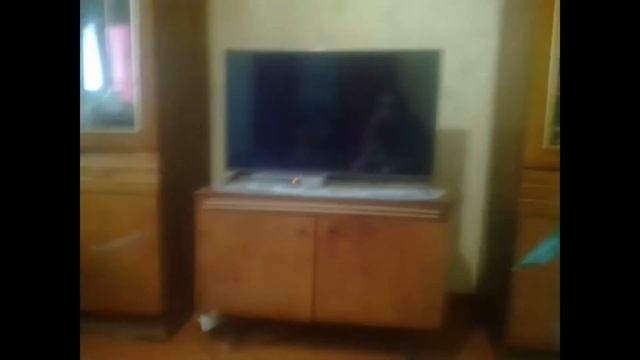 Распаковка и первое включение телевизора KIVI 32H700GR.