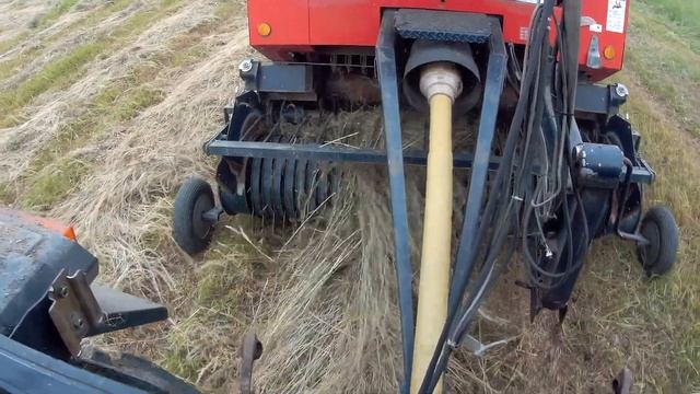 Пресс подборщик сена
