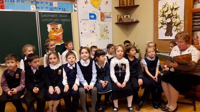 Страна читающая — Елена Медведева читает произведение «Багаж» С. Я. Маршака смотреть онлайн