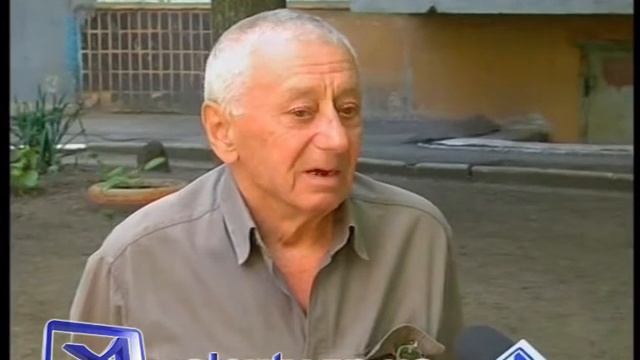 Два года без лифта смотреть онлайн