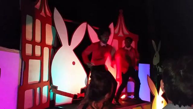 Танцы доминиканцев в Dominicus. Доминикана. смотреть онлайн