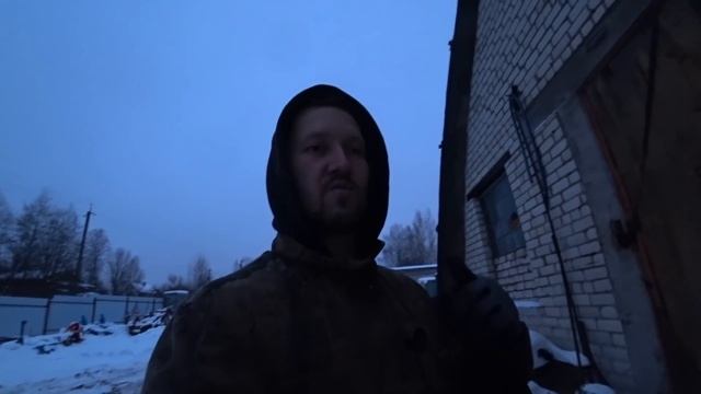 Заперли ее в ангаре. Шишига воскресла сама собой смотреть онлайн