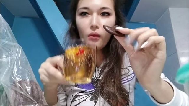 Как вы думаете? Стоит ли мне начать снимать мукбанги? или что то вроде..