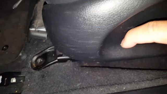 Lexus IS300 Seat Removal! HOW TO!