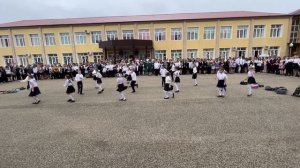 Последний звонок 2023 танец 3 класс