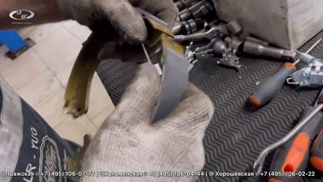 Range Rover Sport визжащий звук из модуля ручника. Перегрев колодок. Замена колодок ручника. смотреть онлайн