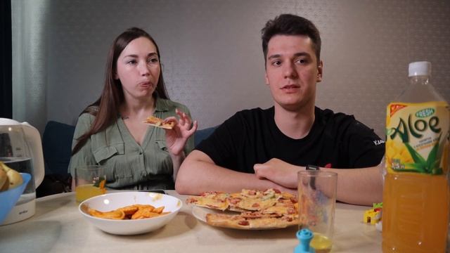 Мукбанг | Домашняя пицца и Чебупицца Горячая Штучка | Mukbang смотреть онлайн