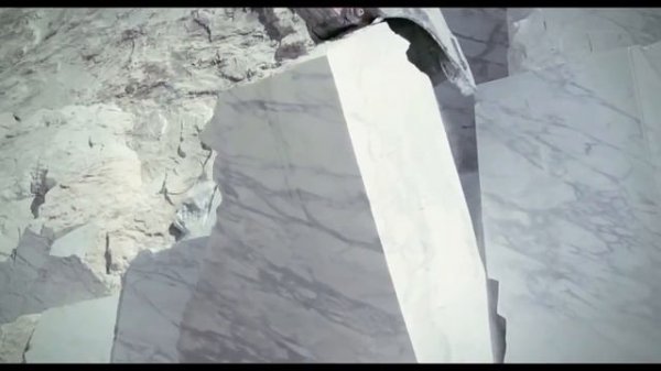 Добыча мрамора на карьере Каррера в Италии