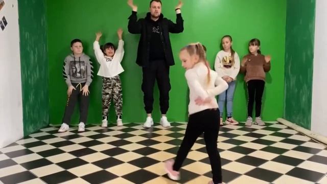 Kids dance show! Shaffle dance смотреть онлайн