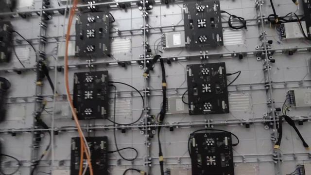 Монтируемая LED видео стена, ширина 6 метров, высота 3:3. смотреть онлайн