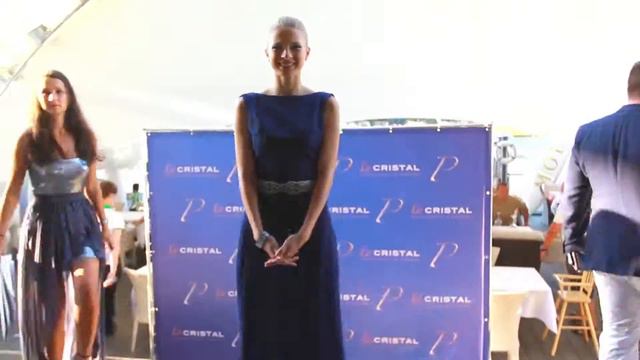 Отчётное видео о вечеринке в ресторане Le cristal, проведённой при поддержки Parliament смотреть онлайн