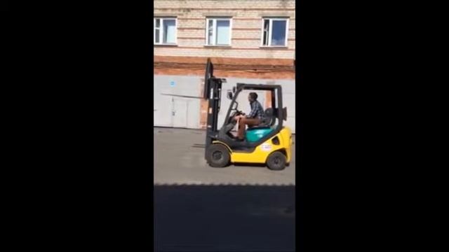 KOMATSU FD15 смотреть онлайн
